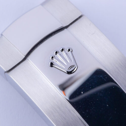 2E0B9097-1CG-3M-C.jpg
