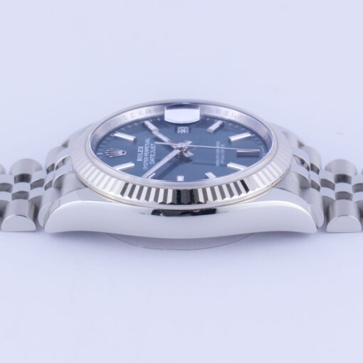 2E0B9097-1CG-3M-C.jpg