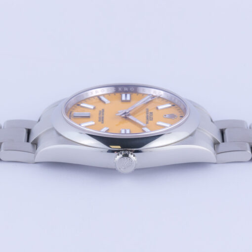 rolex-oyster-perpetual-124300-3