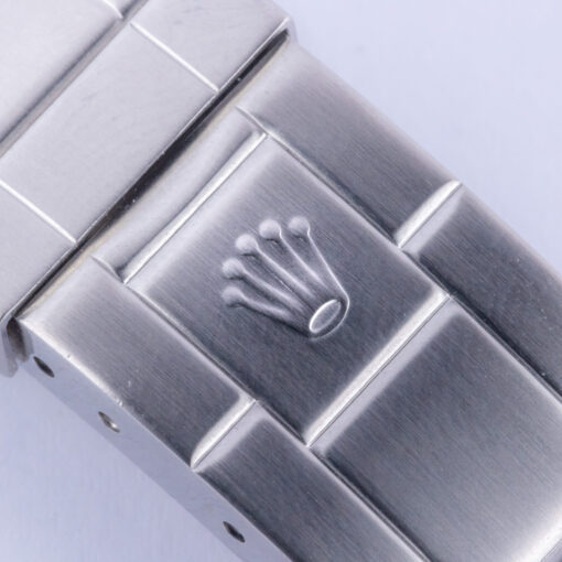 rolex-submariner-16800-2