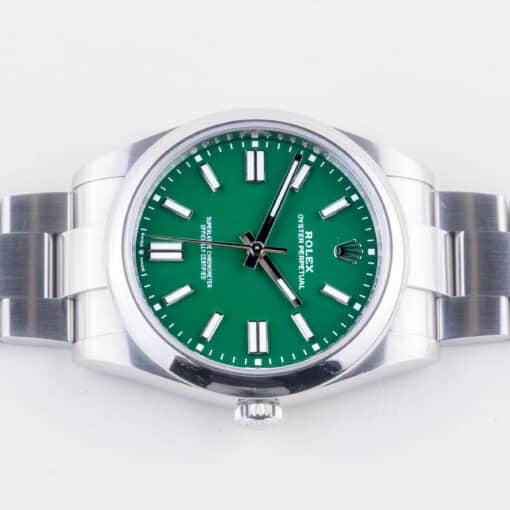 rolex-oyster-perpetual-124300-10
